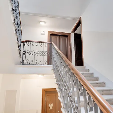 San Michele Center - 90m2 2 Minutes To Piazza Unita D Italia Apartment