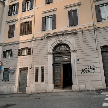 San Michele Center - 90m2 2 Minutes To Piazza Unita D Italia Апартаменты