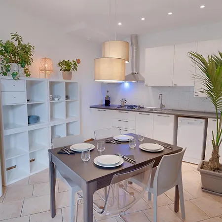 Апартаменты San Michele Center - 90m2 2 Minutes To Piazza Unita D Italia Триест