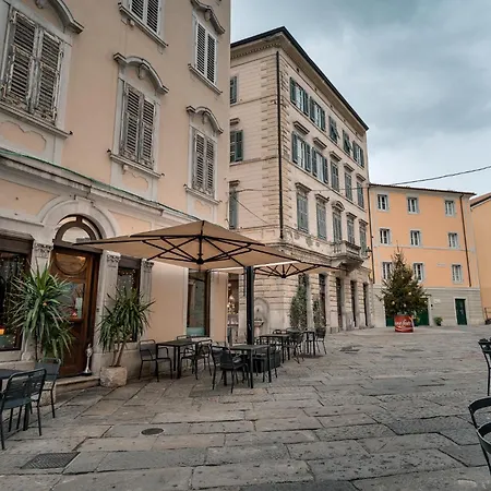 San Michele Center - 90m2 2 Minutes To Piazza Unita D Italia